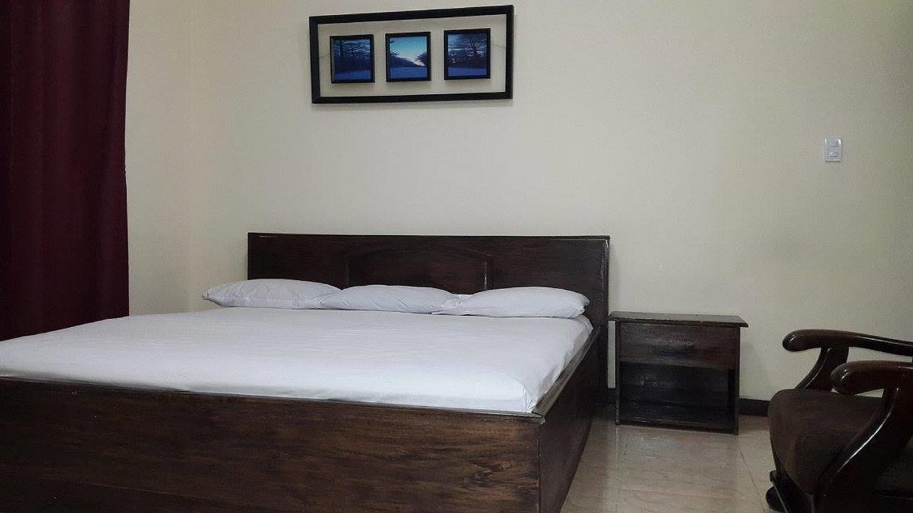 Maryland Guesthouse Monrovia Eksteriør billede