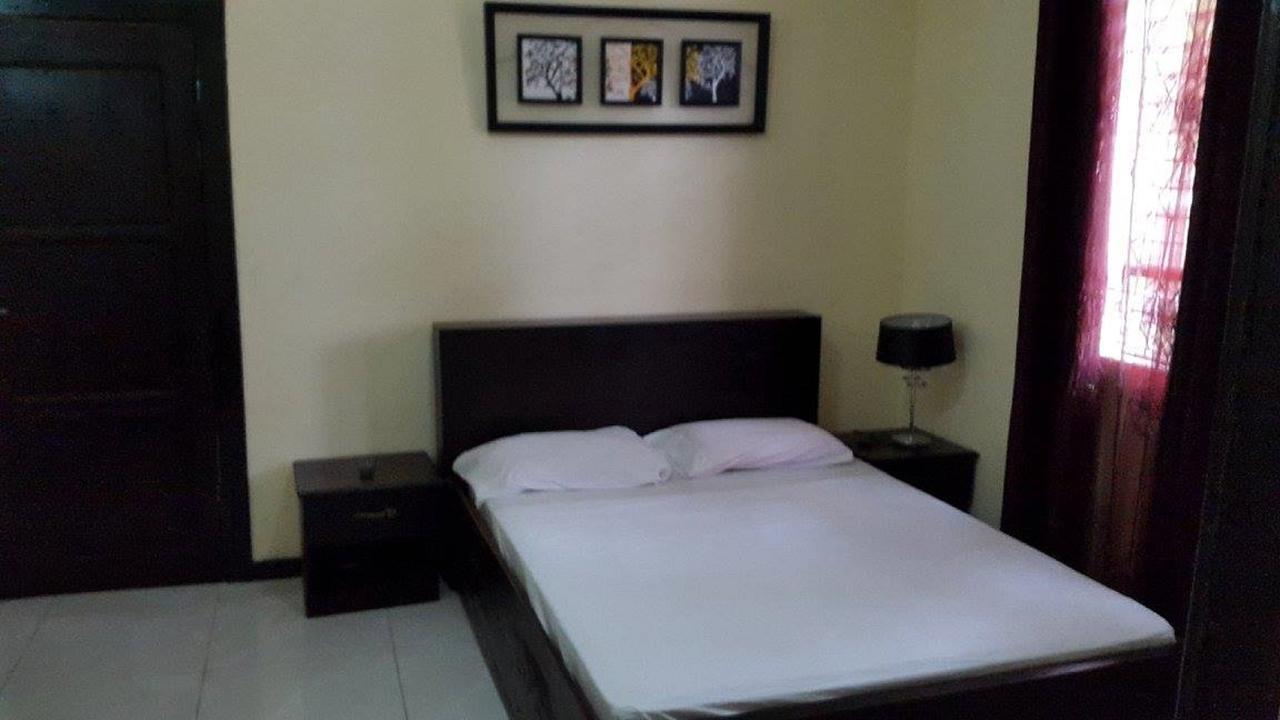 Maryland Guesthouse Monrovia Eksteriør billede